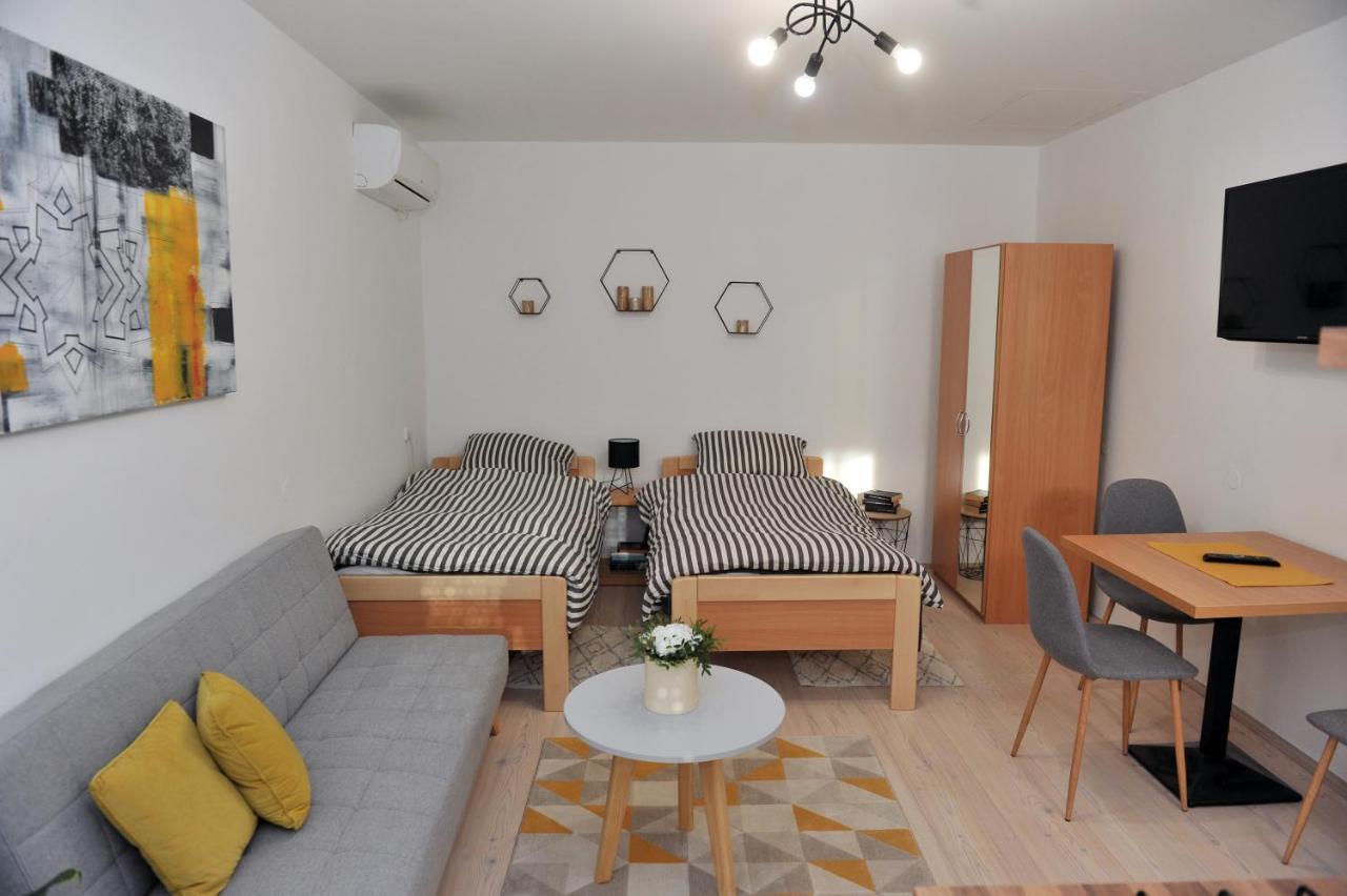 Studio Apartman Bandb Ðakovo Exterior foto